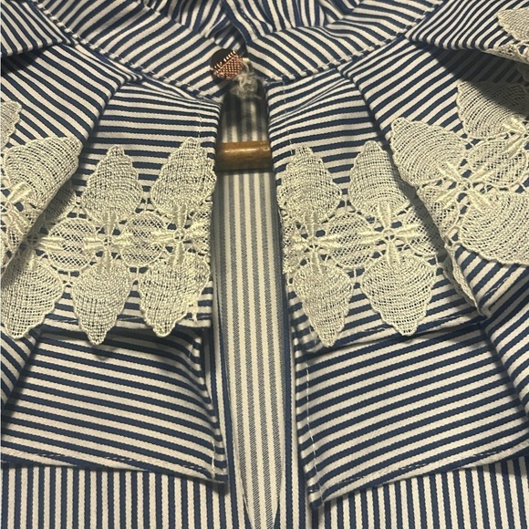 TED BAKER KIKKII FRILL BIB LACE APPLIQUE DRESS - Picture 6 of 8